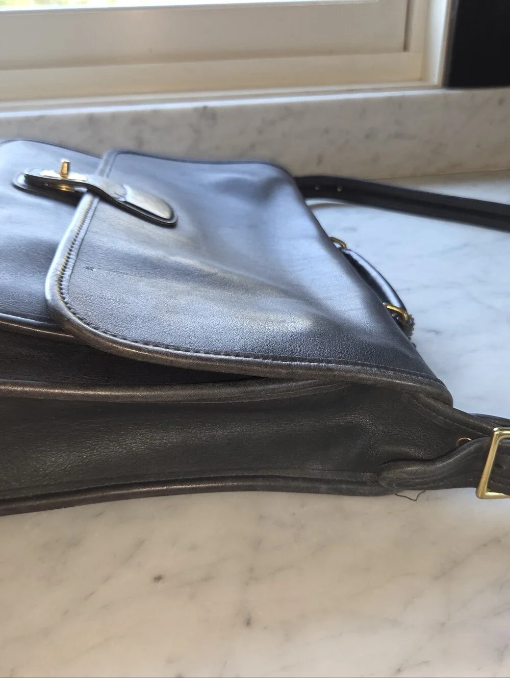 Andy's Devil Wears Prada II Coach 5180 Metropolitan Messenger Black/Brass ExCond